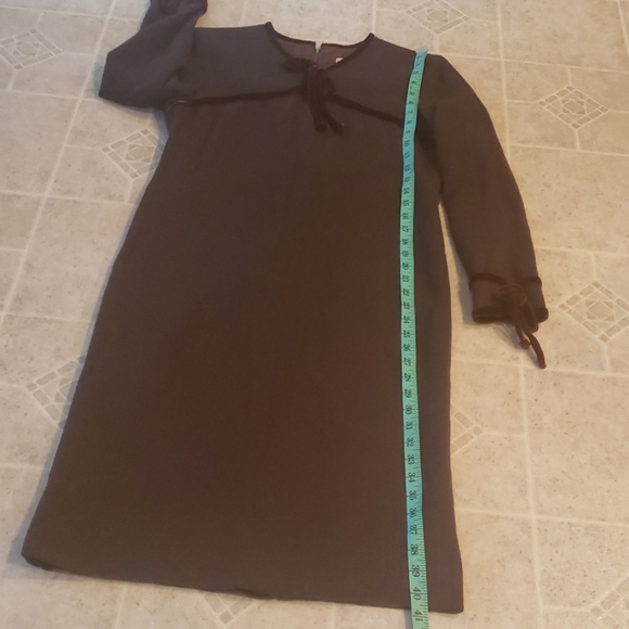 CAROLINA HERRERA VINTAGE SAKS DRESS - Picture 3 of 8